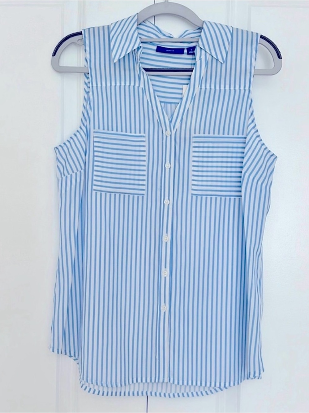 Apt. 9 Blue & White Striped Sleeveless Button Down 💙🤍 | NWT | Size Small